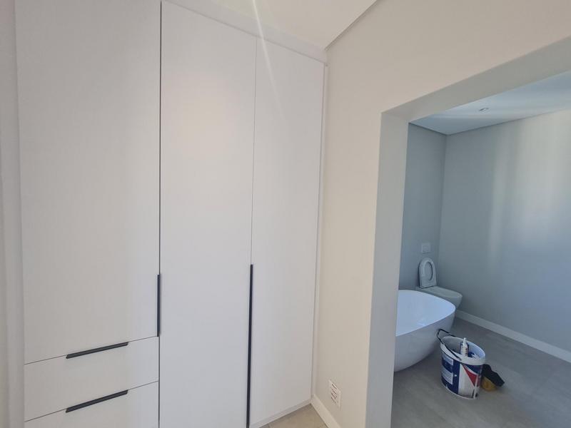 To Let 4 Bedroom Property for Rent in Croydon Western Cape